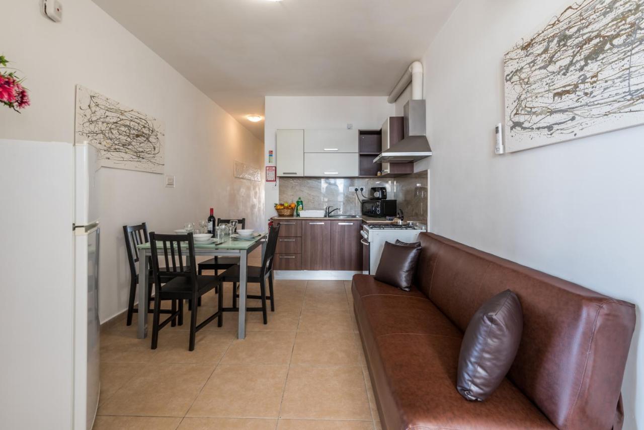 Seashells 2 Bedroom Apartment With Sunny Terrace With Stunning Sea Views - By Getawaysmalta San Pawl il-Baħar Eksteriør bilde
